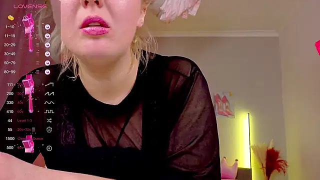 WildLady30 online show from 11/21/25, 07:12