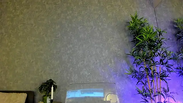 Snapshot of MiaHartx chatting on 03/04/26, 06:19 MiaHartx online show from 03/04/26, 06:19