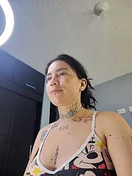 Snapshot of mr_arte chatting on 11/06/25, 11:00 mr arte online show from 11/06/25, 11:00