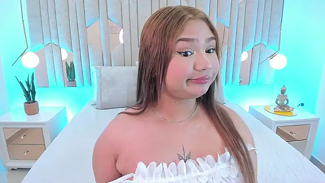 Snapshot of sofi_zaens chatting on 03/21/26, 04:06 sofi zaens online show from 03/21/26, 04:06