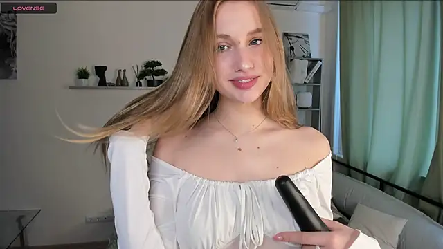 Snapshot of TawnyaVanschaick chatting on 05/01/26, 10:20 TawnyaVanschaick online show from 05/01/26, 10:20