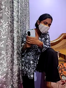 Student12th online show from 11/19/25, 04:51