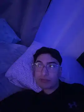 Snapshot of Rulito_ar chatting on 11/18/25, 01:00 Rulito ar online show from 11/18/25, 01:00