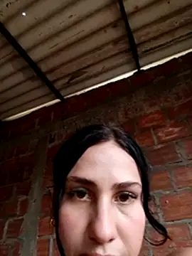 katalellahot03 online show from 12/01/25, 08:47