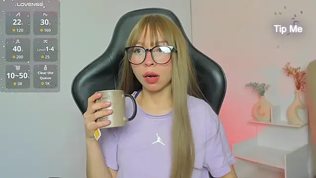 LuluuBerry online show from 11/14/25, 10:03