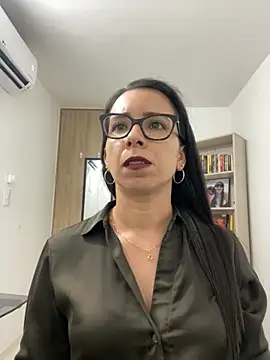 Vicky ro online show from 11/12/25, 01:06