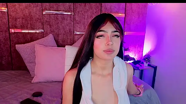 Snapshot of _ViolletteNoir_ chatting on 11/16/25, 08:03 ViolletteNoir online show from 11/16/25, 08:03