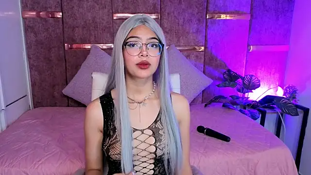 Snapshot of _ViolletteNoir_ chatting on 11/27/25, 08:00 ViolletteNoir online show from 11/27/25, 08:00