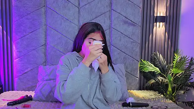 Snapshot of _ViolletteNoir_ chatting on 11/30/25, 09:02 ViolletteNoir online show from 11/30/25, 09:02