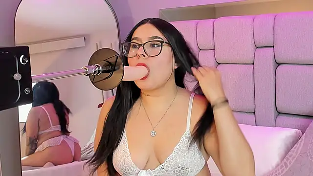 Snapshot of Amy_whittee chatting on 12/03/25, 07:23 Amy whittee online show from 12/03/25, 07:23