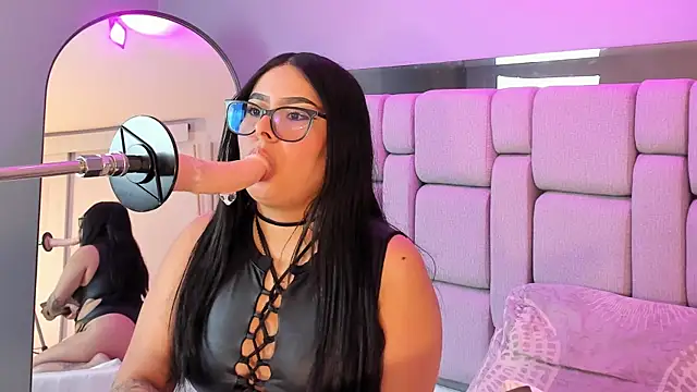 Snapshot of Amy_whittee chatting on 12/05/25, 07:21 Amy whittee online show from 12/05/25, 07:21