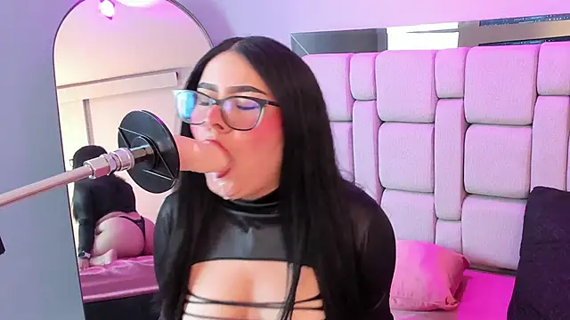 Snapshot of Amy_whittee chatting on 12/14/25, 07:29 Amy whittee online show from 12/14/25, 07:29