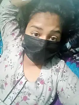 Snapshot of angelboudi0592 chatting on 04/23/26, 10:58 angelboudi0592 online show from 04/23/26, 10:58