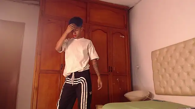 Tessachains 2  online show from 02/12/26, 01:55