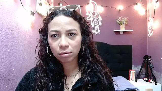 monika 256 online show from 12/01/25, 01:49