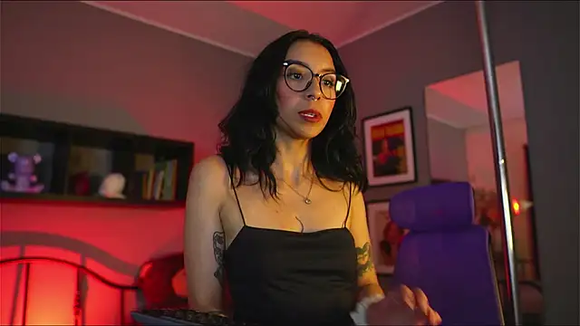 Snapshot of aura_Soul_ chatting on 11/07/25, 04:45 aura Soul online show from 11/07/25, 04:45