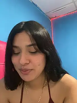 Snapshot of Chiquinquira3 chatting on 05/21/26, 03:35 Chiquinquira3 online show from 05/21/26, 03:35