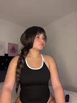 Snapshot of LoliitaBennett chatting on 04/05/26, 03:26 LoliitaBennett online show from 04/05/26, 03:26