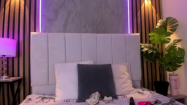 Carlotta de velour online show from 03/14/26, 03:12