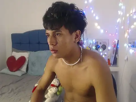 Valentino Lane online show from 12/03/25, 01:20