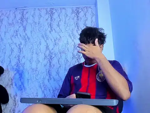 Valentino Lane online show from 02/15/26, 09:52