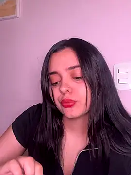 Snapshot of candicewest_ chatting on 11/09/25, 01:31 candicewest online show from 11/09/25, 01:31