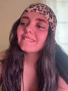 Snapshot of candicewest_ chatting on 04/03/26, 06:17 candicewest online show from 04/03/26, 06:17