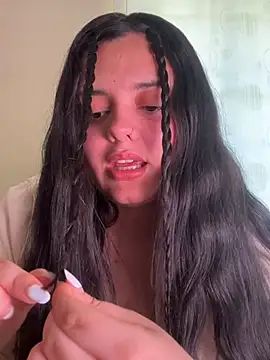 Snapshot of candicewest_ chatting on 04/22/26, 03:02 candicewest online show from 04/22/26, 03:02