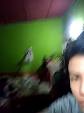 Luiguitw18 online show from 11/09/25, 06:28