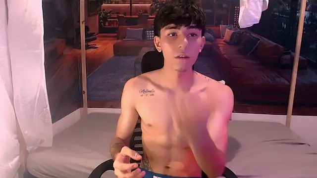 Snapshot of Bryant_Connor chatting on 11/09/25, 03:05 Bryant Connor online show from 11/09/25, 03:05