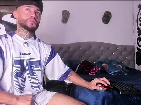 couple-hothot online show from 12/21/25, 08:05