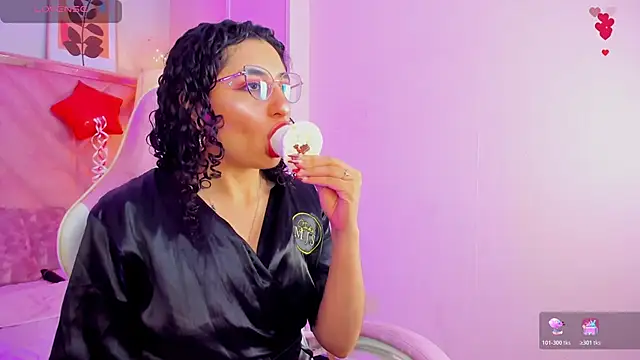 Snapshot of DemiJones_ chatting on 02/15/26, 04:42 DemiJones online show from 02/15/26, 04:42