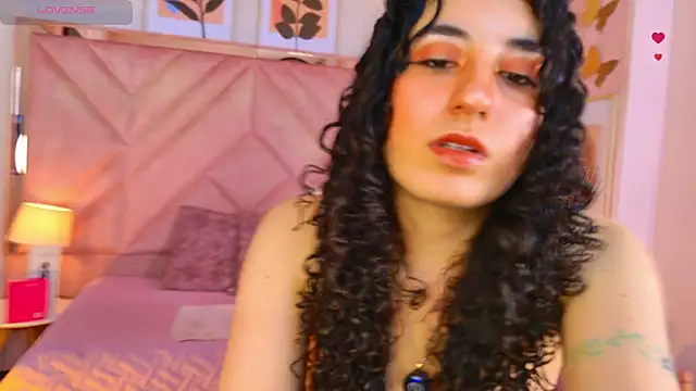 Snapshot of DemiJones_ chatting on 04/24/26, 03:53 DemiJones online show from 04/24/26, 03:53