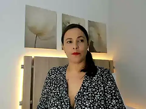 IsabellaCrissty online show from 03/11/26, 12:11