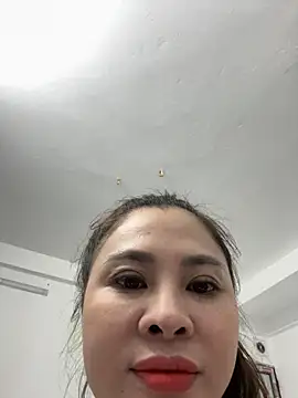 hellela-a online show from 11/08/25, 06:57