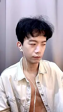Snapshot of CouplingCry chatting on 06/17/26, 04:26 CouplingCry online show from 06/17/26, 04:26
