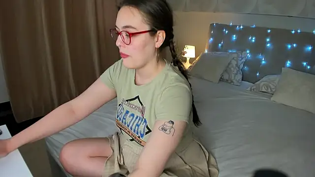 Mersedes Rosso online show from 11/25/25, 09:20