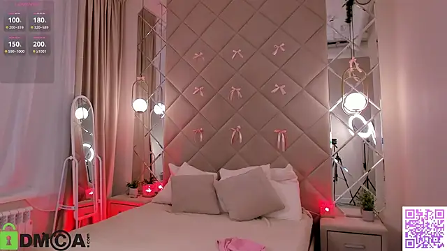 Snapshot of moon_sanny chatting on 05/15/26, 11:01 moon sanny online show from 05/15/26, 11:01