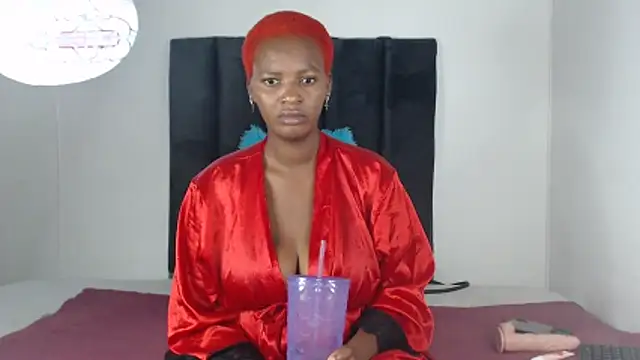 Miss-Berries online show from 12/03/25, 02:04