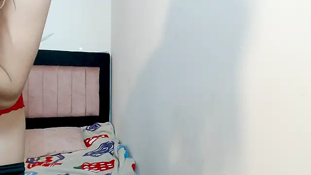 Snapshot of AMARYXS chatting on 04/06/26, 09:43 AMARYXS online show from 04/06/26, 09:43