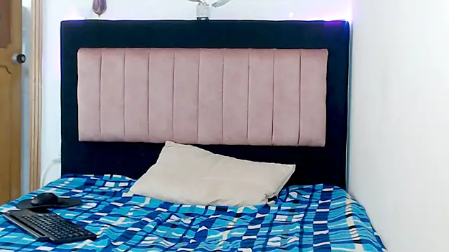 Snapshot of AMARYXS chatting on 04/09/26, 01:38 AMARYXS online show from 04/09/26, 01:38