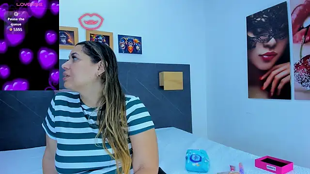 Andhrea Vale online show from 04/11/26, 12:20