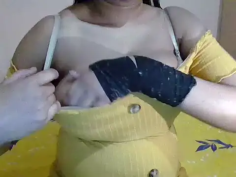 Snapshot of indianpatakha chatting on 04/16/26, 11:40 indianpatakha online show from 04/16/26, 11:40