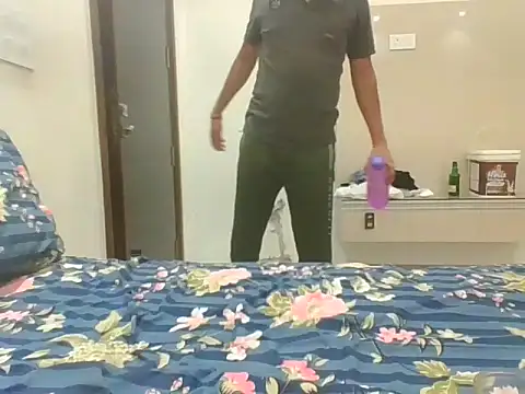 richiirichhh123 online show from 11/08/25, 03:45