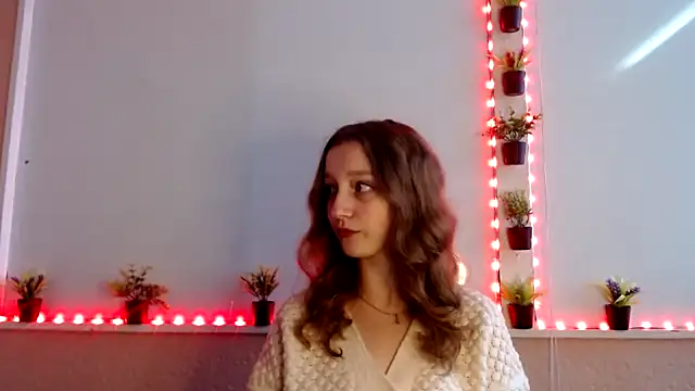 Curlyyy Girl online show from 11/10/25, 12:04