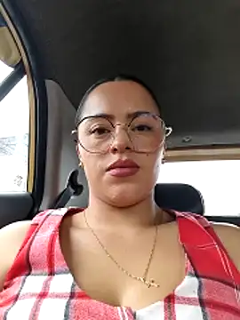 Snapshot of ALEJA__22 chatting on 05/22/26, 04:23 ALEJA 22 online show from 05/22/26, 04:23