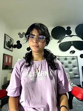  vaiolet owo online show from 11/08/25, 05:18