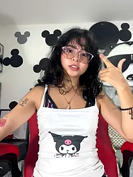  vaiolet owo online show from 11/10/25, 06:56