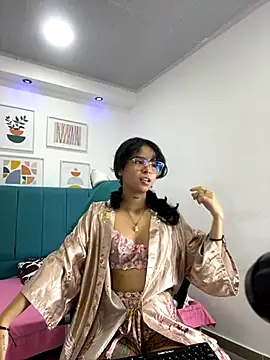  vaiolet owo online show from 11/15/25, 05:38