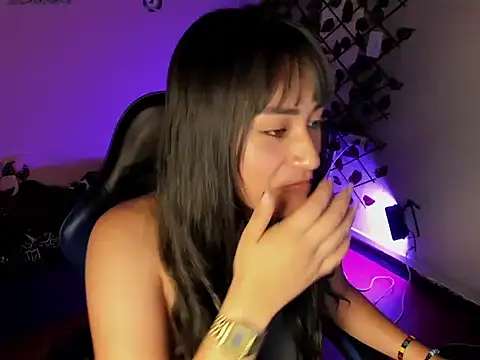 Dhany Naugthy  online show from 11/10/25, 07:57